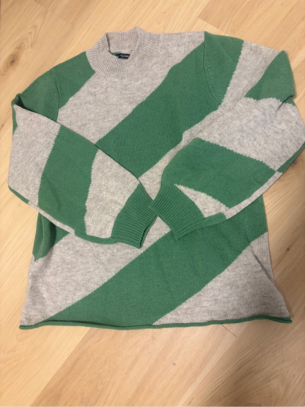 Gudrun Sjoden Women's Crewneck Sweater in Green and Light Gray wool